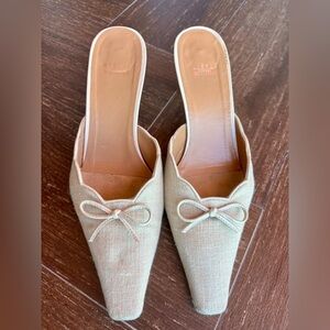 Stuart Weitzman Cream kitten heels Mules with Bow